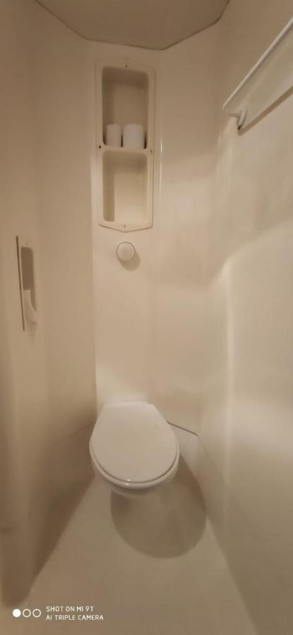 Glisy Hotel Екстер'єр фото