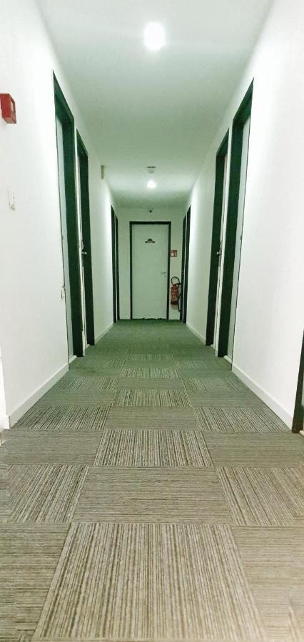 Glisy Hotel Екстер'єр фото
